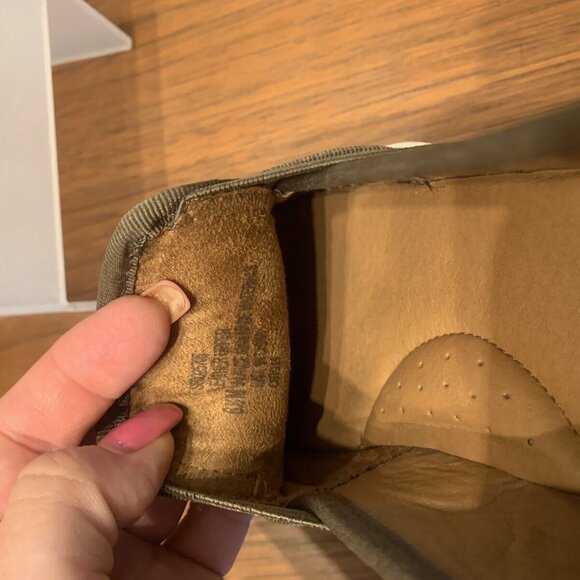 Sofft Slip on Sneaker Womens 6.5 Snake Skin Leather Green Casual Flat - Picture 4 of 9